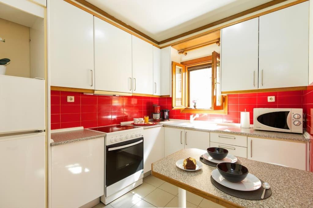Apartment 95sqm 7min Center 2bedroom Gas Heating Marble Wc 2 Smarttv Thessaloniki