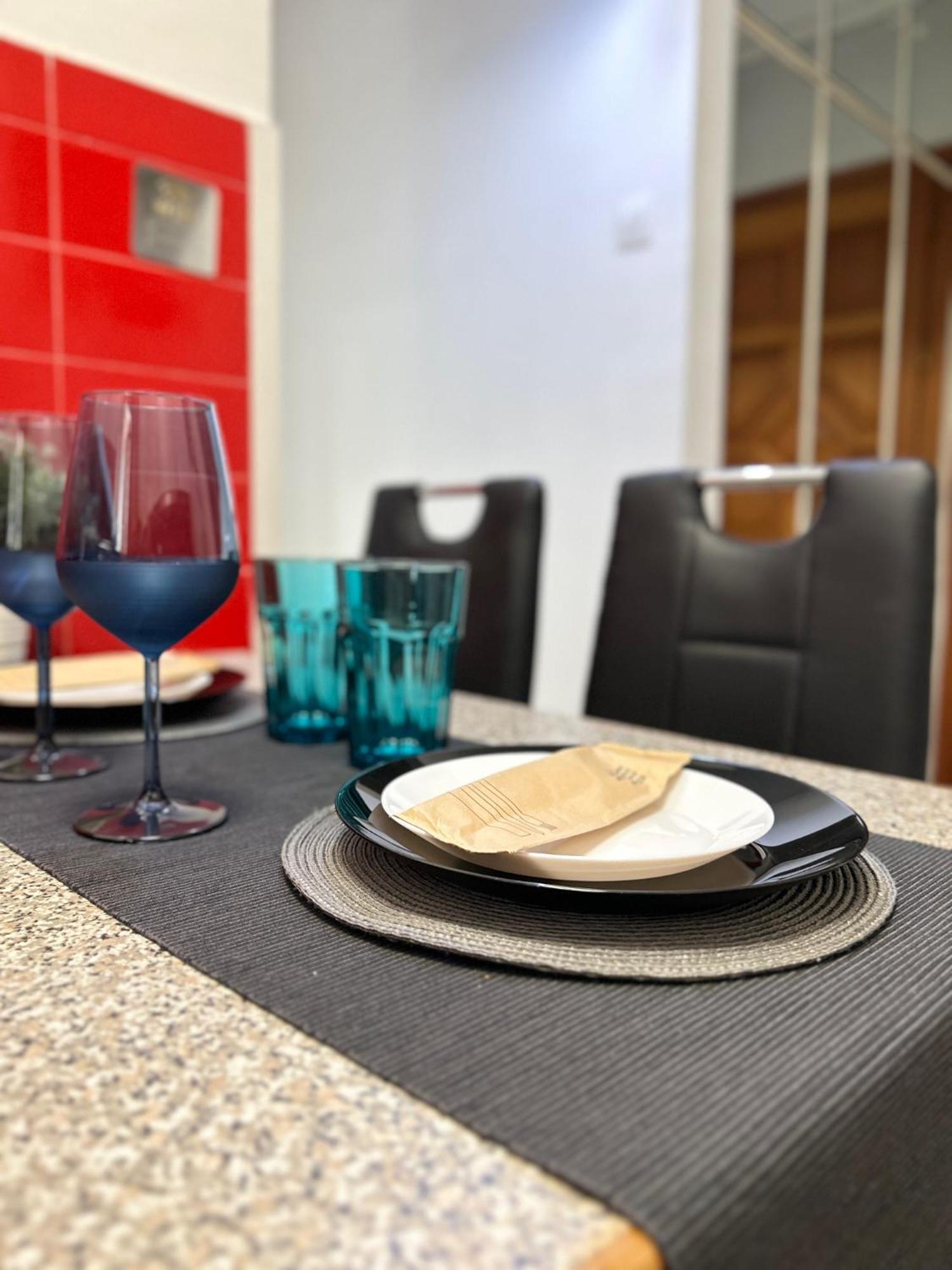 95sqm 7min Center 2bedroom Gas Heating Marble Wc 2 Smarttv Apartment *